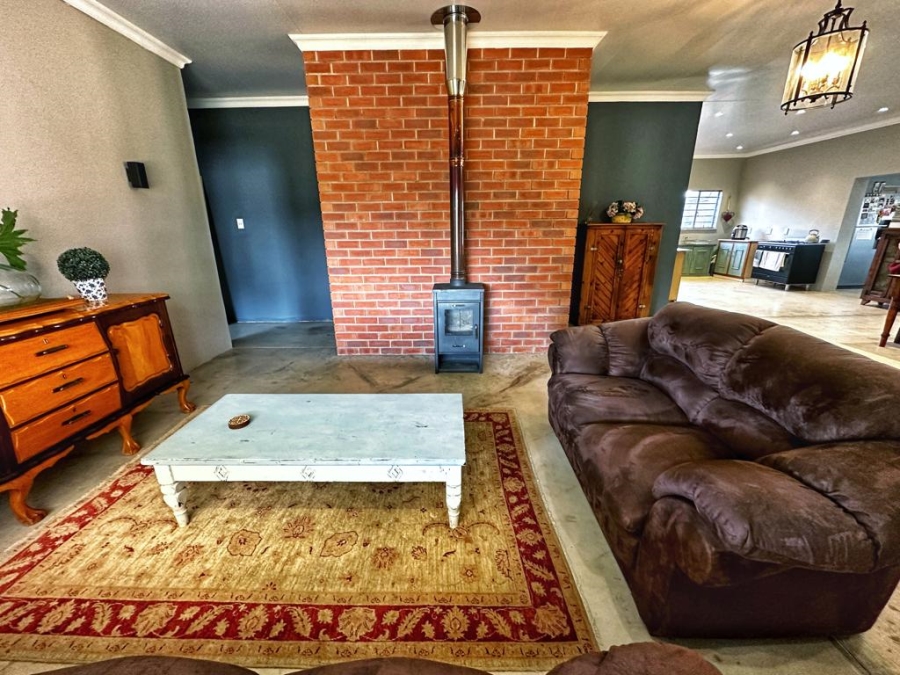 4 Bedroom Property for Sale in Wilgenhof Free State